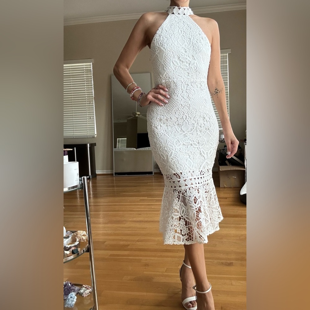 NWT Chic White Lace Backless Dress